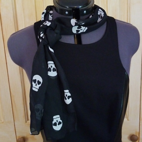 🚨Bundle Only🚨 Chiffon Skull Scarf - Picture 2 of 4